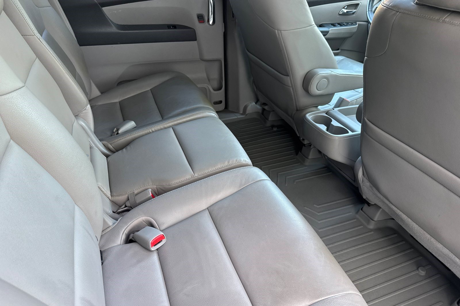 Used 2014 Honda Odyssey EX-L image 32