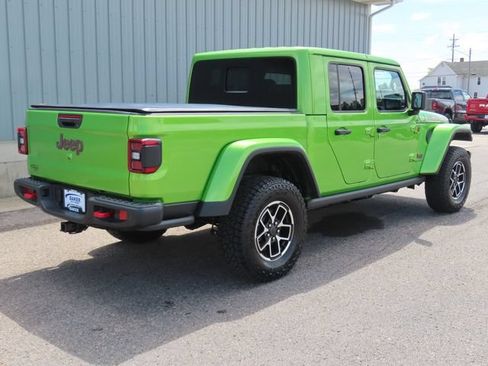 Used 2025 Jeep Gladiator Rubicon AWD/4WD image 4