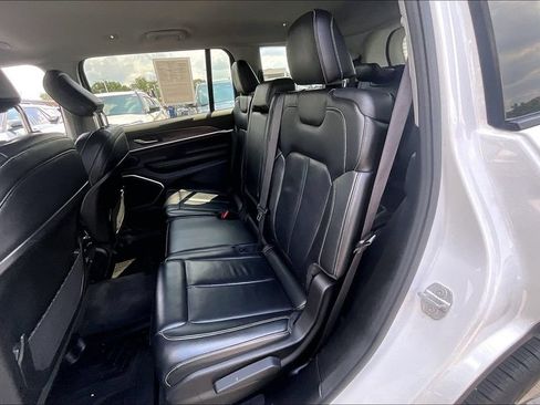Used 2021 Jeep Grand Cherokee L Limited AWD/4WD image 25