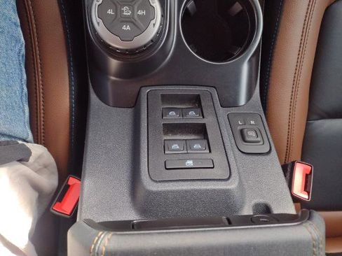 Certified 2024 Ford Bronco Outer Banks image 14