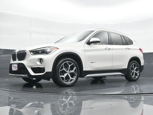 Used 2018 BMW X1 xDrive28i w/ Premium Package image 17