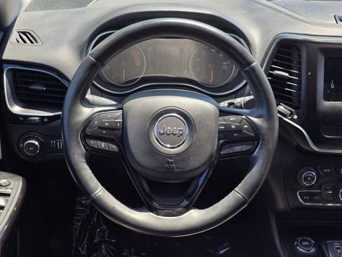 Used 2019 Jeep Cherokee Latitude Plus AWD/4WD image 21