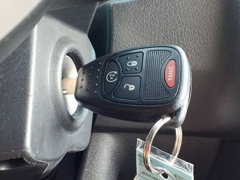 Used 2015 Jeep Compass High Altitude FWD image 16