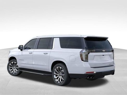 New 2026 Chevrolet Suburban Premier AWD/4WD image 3