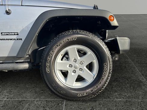 Used 2017 Jeep Wrangler Sport w/ Quick Order Package 24S image 9