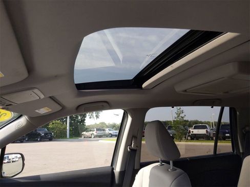 Used 2020 Honda Pilot Touring image 19