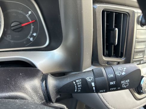 Used 2014 Toyota RAV4 XLE image 12