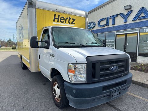 Used 2022 Ford E-350 and Econoline 350 Super Duty w/ Power Windows & Locks Group image 2