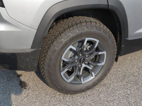 New 2026 Chevrolet Equinox ACTIV w/ LPO, Floor Liner Package image 5