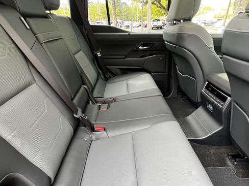 Certified 2025 Lexus GX 550 w/ Accessory Package (2T) image 42