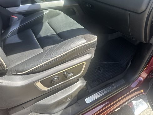 Used 2020 RAM 1500 Laramie w/ Sport Appearance Package AWD/4WD image 30
