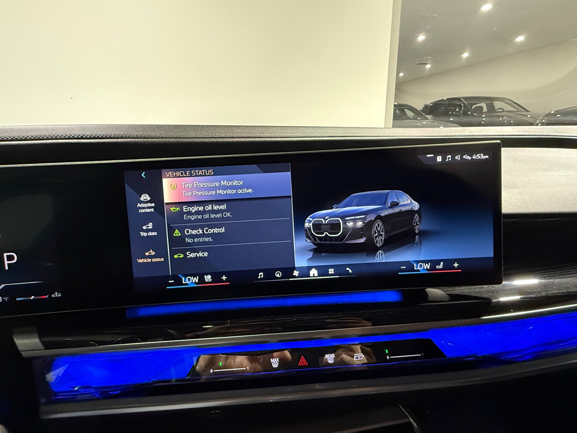 Used 2024 BMW 740i xDrive AWD/4WD image 40