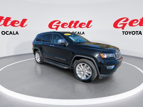 Used 2017 Jeep Grand Cherokee Limited image 2