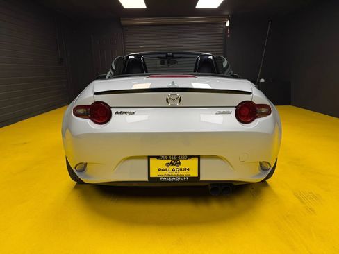 Used 2016 MAZDA MX-5 Miata Club image 5