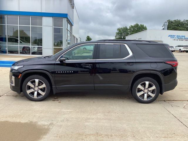 Used 2023 Chevrolet Traverse LT w/ LT Premium Package AWD/4WD image 3