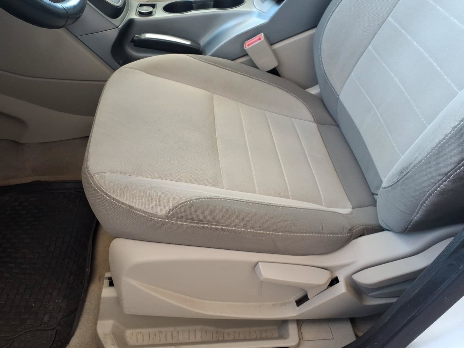 Used 2013 Ford C-MAX SE FWD image 6
