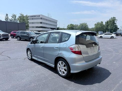 Used 2011 Honda Fit Sport image 2
