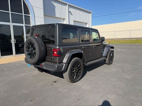 Used 2023 Jeep Wrangler Unlimited Sahara w/ Cold Weather Group image 7