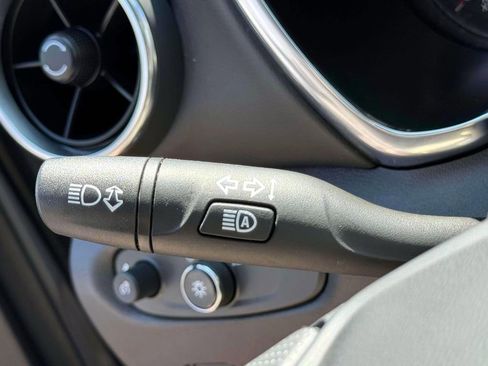 Used 2021 Chevrolet Blazer LT image 24