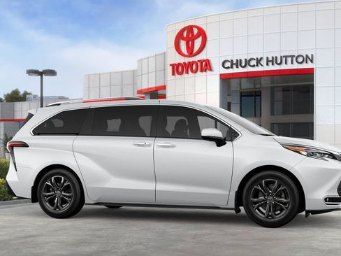 Used 2025 Toyota Sienna Platinum AWD/4WD image 29