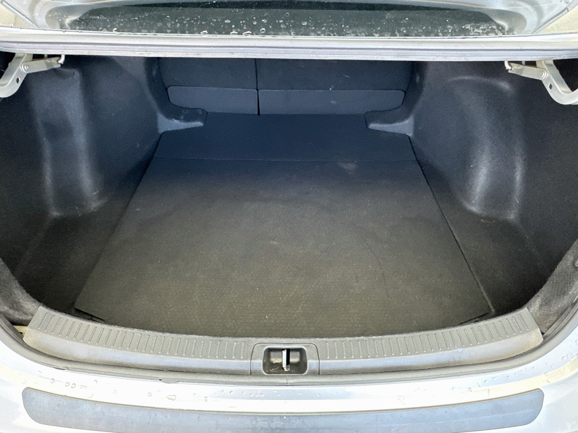 Used 2021 Toyota Corolla SE w/ Carpet Mat Package (TMS) FWD image 16