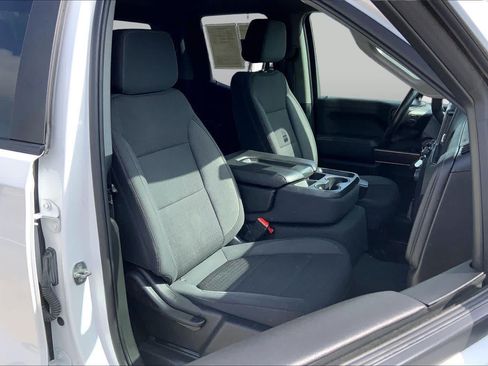 Certified 2021 Chevrolet Silverado 1500 LT w/ Fleet Comfort Package AWD/4WD image 9