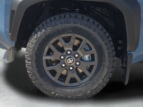 New 2026 Toyota 4Runner SR5 AWD/4WD image 9