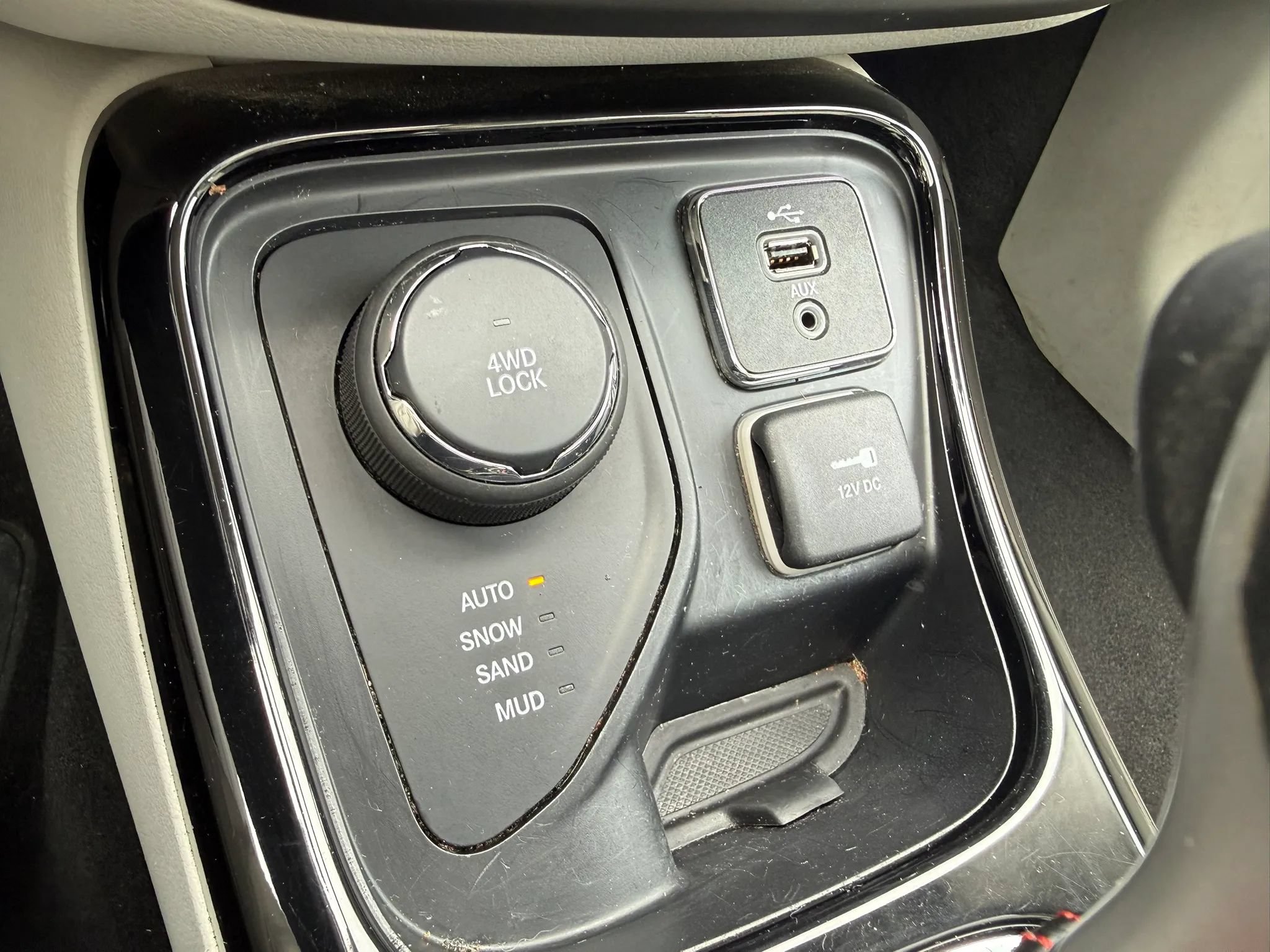 Used 2017 Jeep Compass Limited AWD/4WD image 26