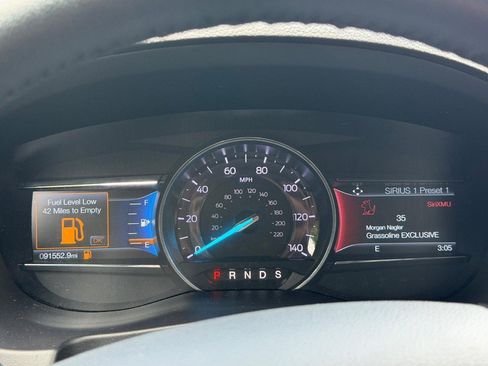 Used 2019 Ford Explorer XLT w/ Equipment Group 202A FWD image 18