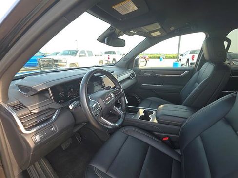 Used 2024 GMC Acadia Elevation FWD image 11