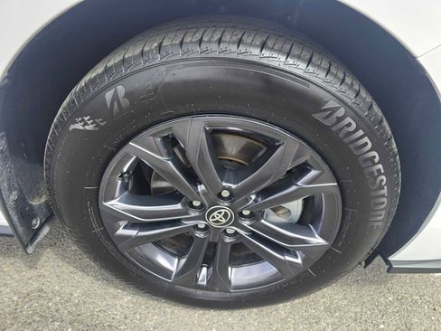 Used 2025 Toyota Sienna XSE w/ XSE Plus Package AWD/4WD image 9