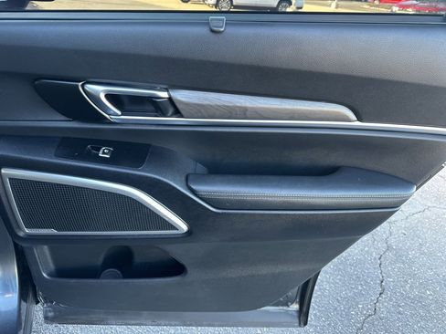 Used 2023 Kia Telluride EX X-Line image 31