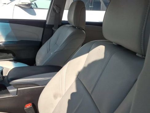 Used 2015 Toyota Avalon XLE Touring FWD image 6