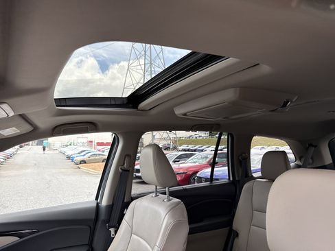 Used 2020 Honda Pilot Touring image 28