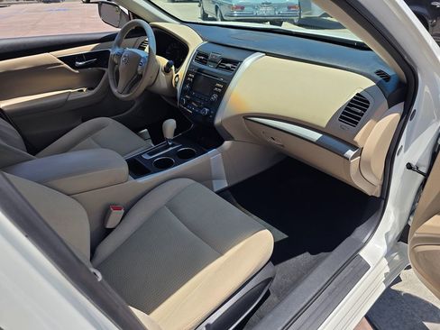 Used 2015 Nissan Altima 2.5 SV FWD image 13