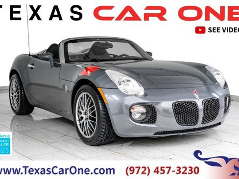 Used 2009 Pontiac Solstice GXP RWD image 1