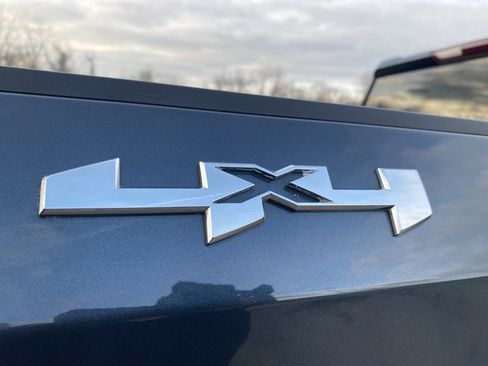 Used 2022 GMC Sierra 1500 SLE image 14