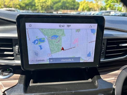 Used 2021 Ford Explorer Limited w/ Hybrid Equipment Group 310A image 29