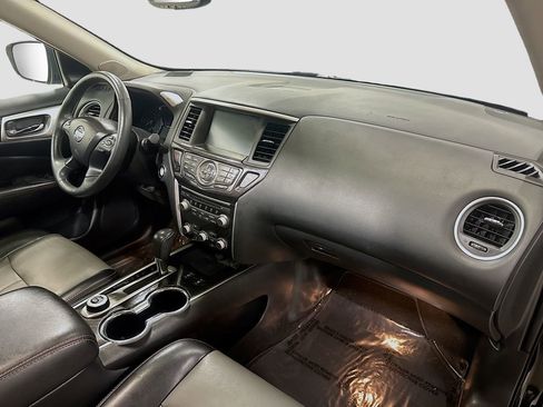 Used 2020 Nissan Pathfinder SL image 40