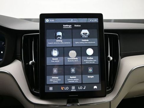 New 2026 Volvo XC60 B5 Ultra w/ Protection Package Premier image 16