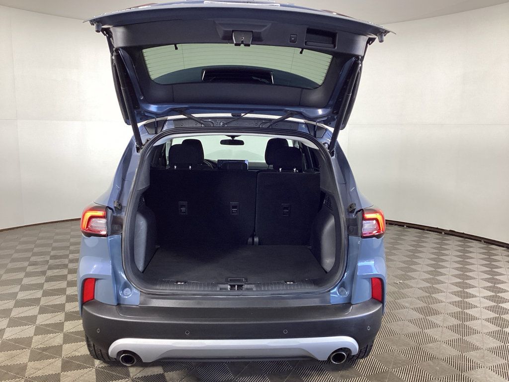 Used 2023 Ford Escape Active w/ Tech Pack #1 AWD/4WD image 28