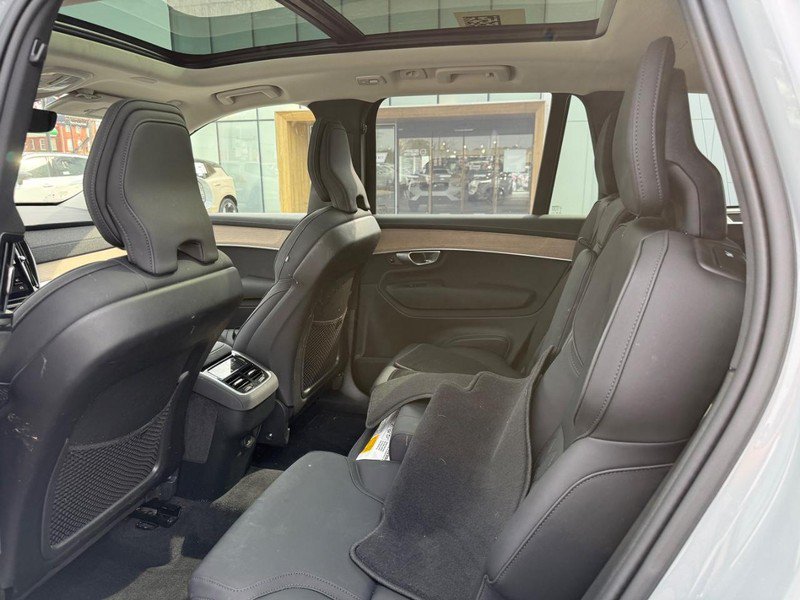 New 2026 Volvo XC90 B6 Plus w/ Protection Package Premier AWD/4WD image 5