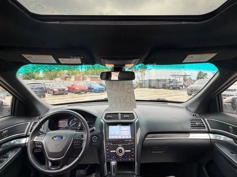 Used 2017 Ford Explorer Limited w/ Equipment Group 301A AWD/4WD image 12