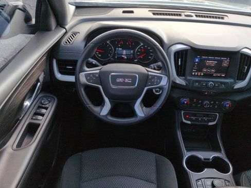 Used 2024 GMC Terrain SLE w/ Driver Convenience Package FWD image 15