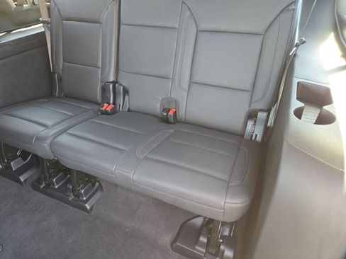 Used 2025 Chevrolet Suburban Z71 w/ Z71 Off-Road Package image 33