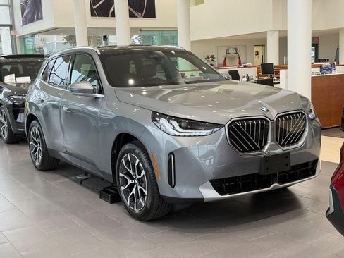 Certified 2025 BMW X3 xDrive30 w/ Premium Package AWD/4WD image 1