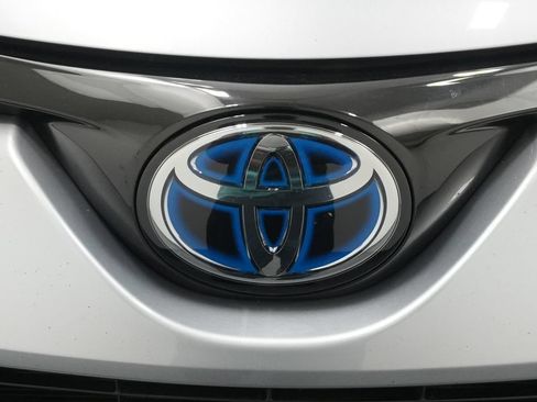 Used 2018 Toyota RAV4 Limited AWD/4WD image 13