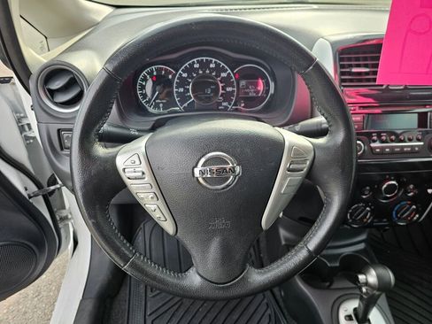 Used 2015 Nissan Versa Note SV FWD image 19