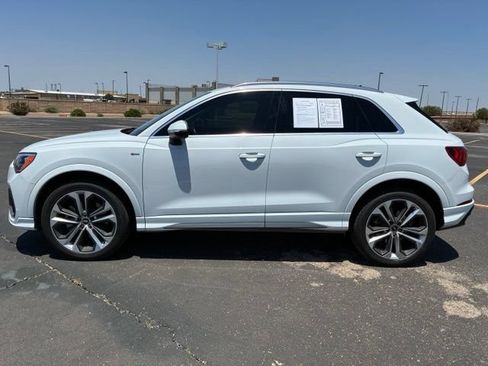 Used 2021 Audi Q3 2.0T Premium w/ Convenience Package AWD/4WD image 3
