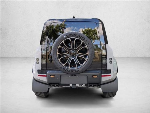 New 2026 Land Rover Defender 110 OCTA AWD/4WD image 7